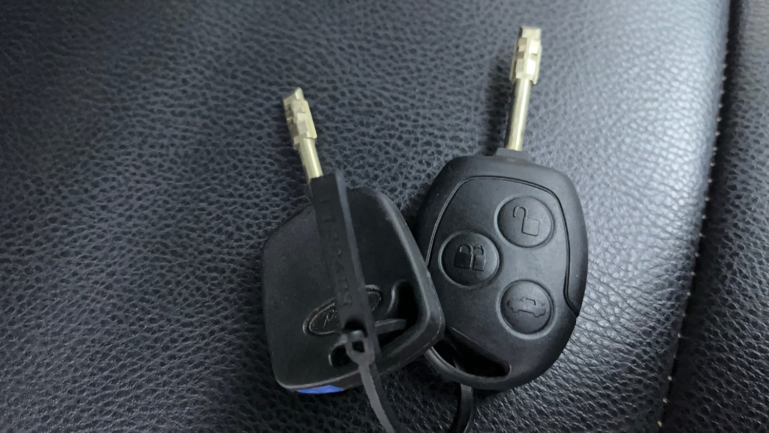 Used 2014 Ford Figo Duratorq Diesel Titanium 1.4 Diesel Manual extra CAR KEY VIEW