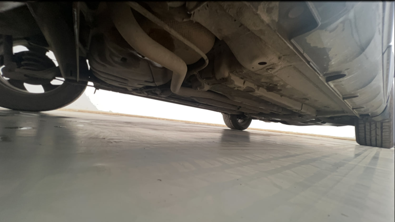 Used 2019 Hyundai Venue SX 1.4 (O) CRDi Diesel Manual extra REAR RIGHT UNDERBODY VIEW