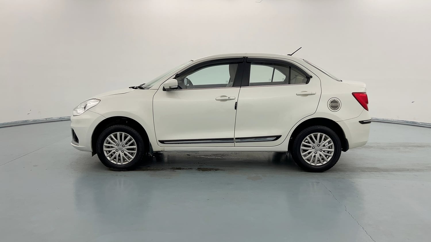 Used 2020 Maruti Suzuki Dzire ZXi Petrol Manual exterior LEFT SIDE VIEW