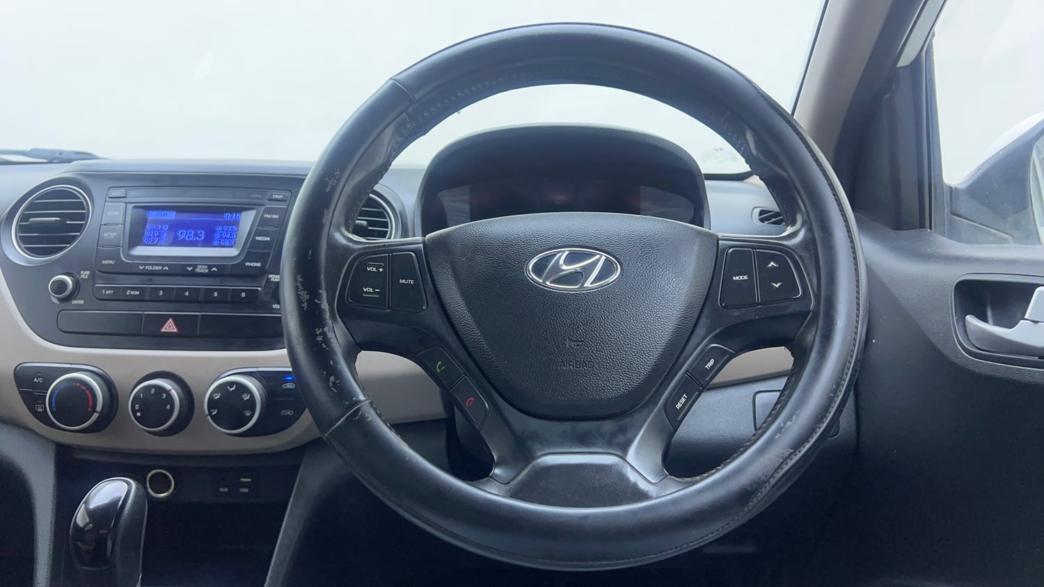 Used 2016 Hyundai Grand i10 Asta AT 1.2 Kappa VTVT Petrol Automatic interior STEERING VIEW