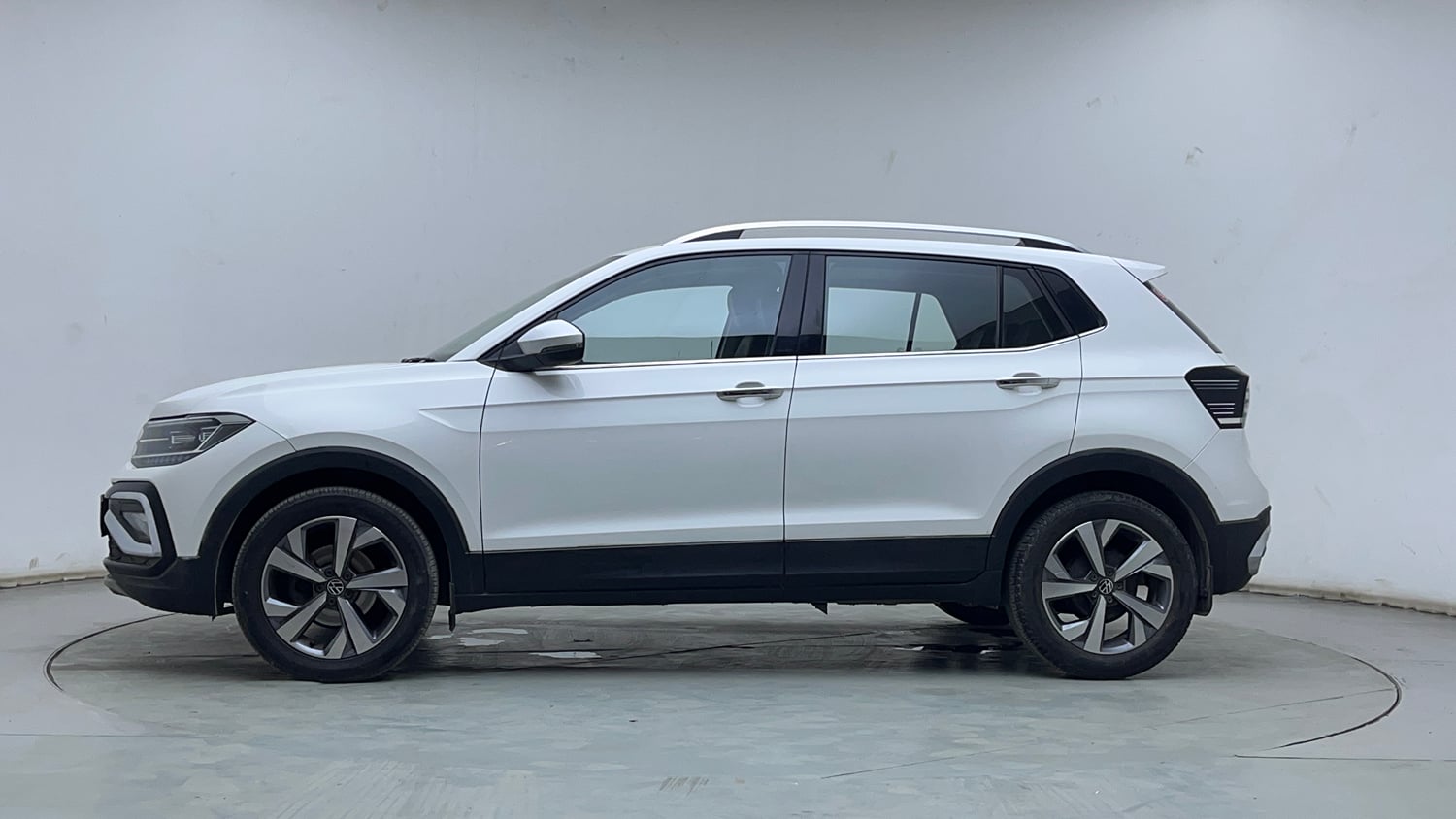 Used 2022 Volkswagen Taigun Topline 1.0 TSI AT Petrol Automatic exterior LEFT SIDE VIEW
