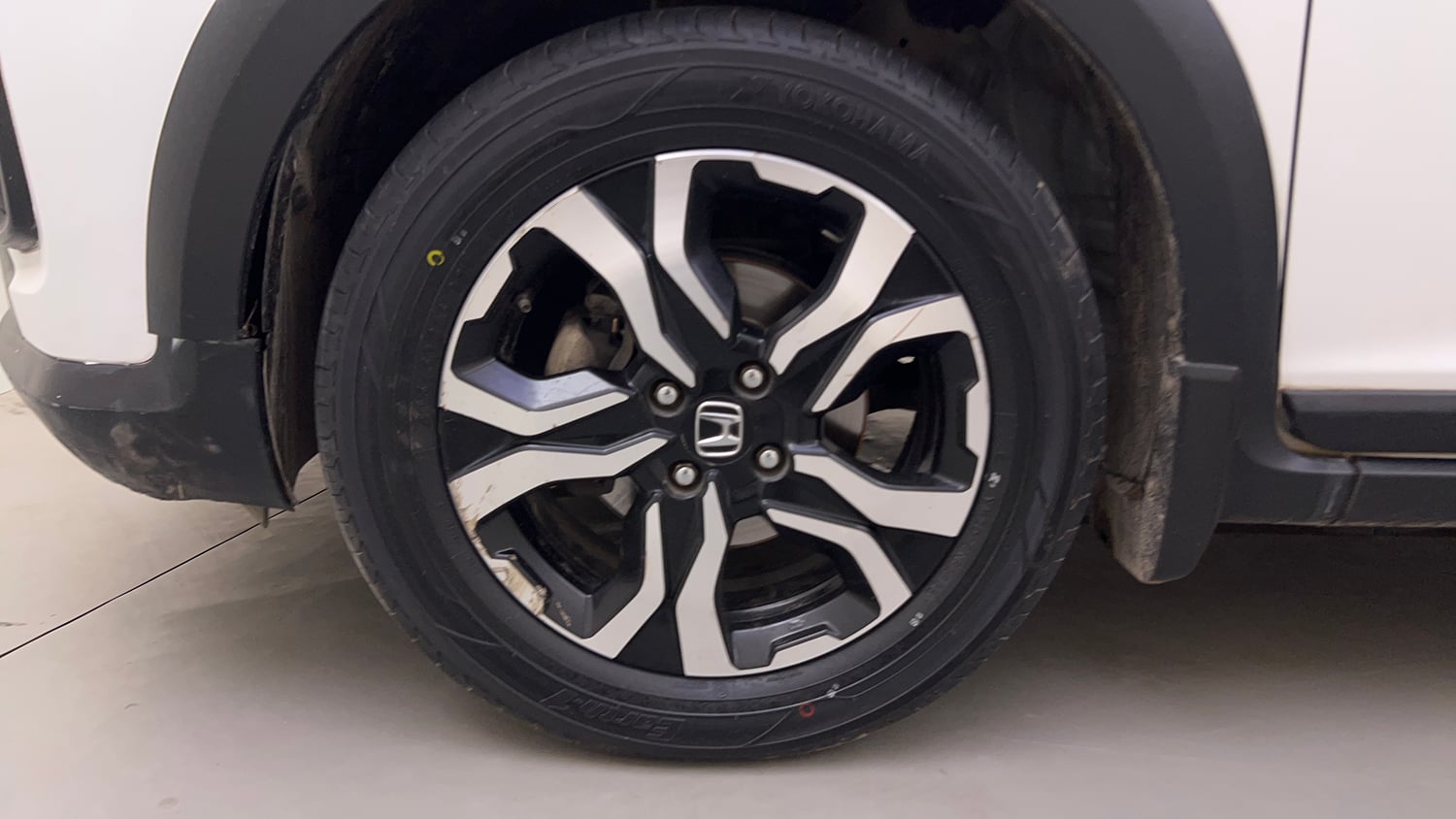 Used 2021 Honda WR-V VX MT Petrol Petrol Manual tyres LEFT FRONT TYRE RIM VIEW