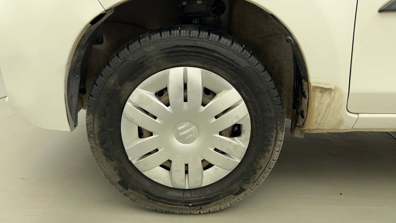 Used 2019 Maruti Suzuki Alto 800 LXi Petrol Manual tyres LEFT FRONT TYRE RIM VIEW