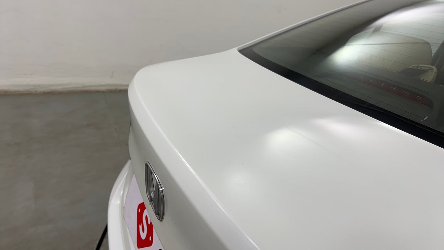 Used 2022 Honda City V CVT Petrol Petrol Automatic dents MINOR DENT