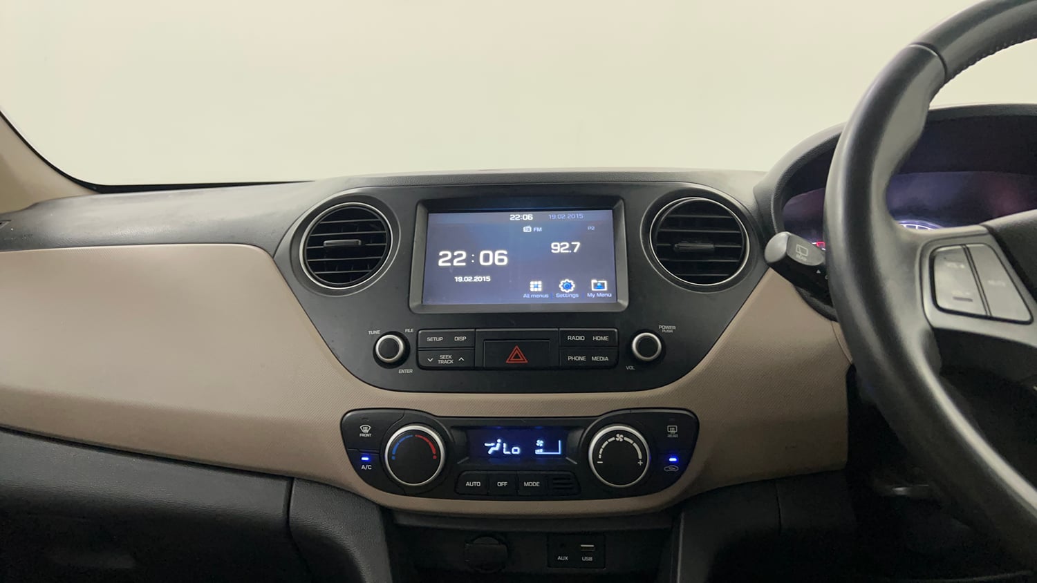 Used 2018 Hyundai Grand i10 Asta 1.2 Kappa VTVT Petrol Manual interior MUSIC SYSTEM & AC CONTROL VIEW