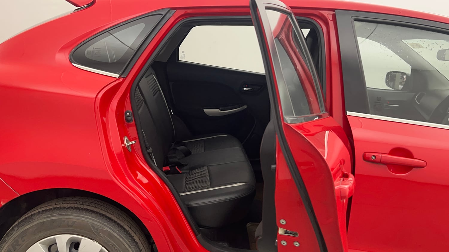 Used 2018 Maruti Suzuki Baleno Delta 1.2 Petrol Manual interior RIGHT SIDE REAR DOOR CABIN VIEW