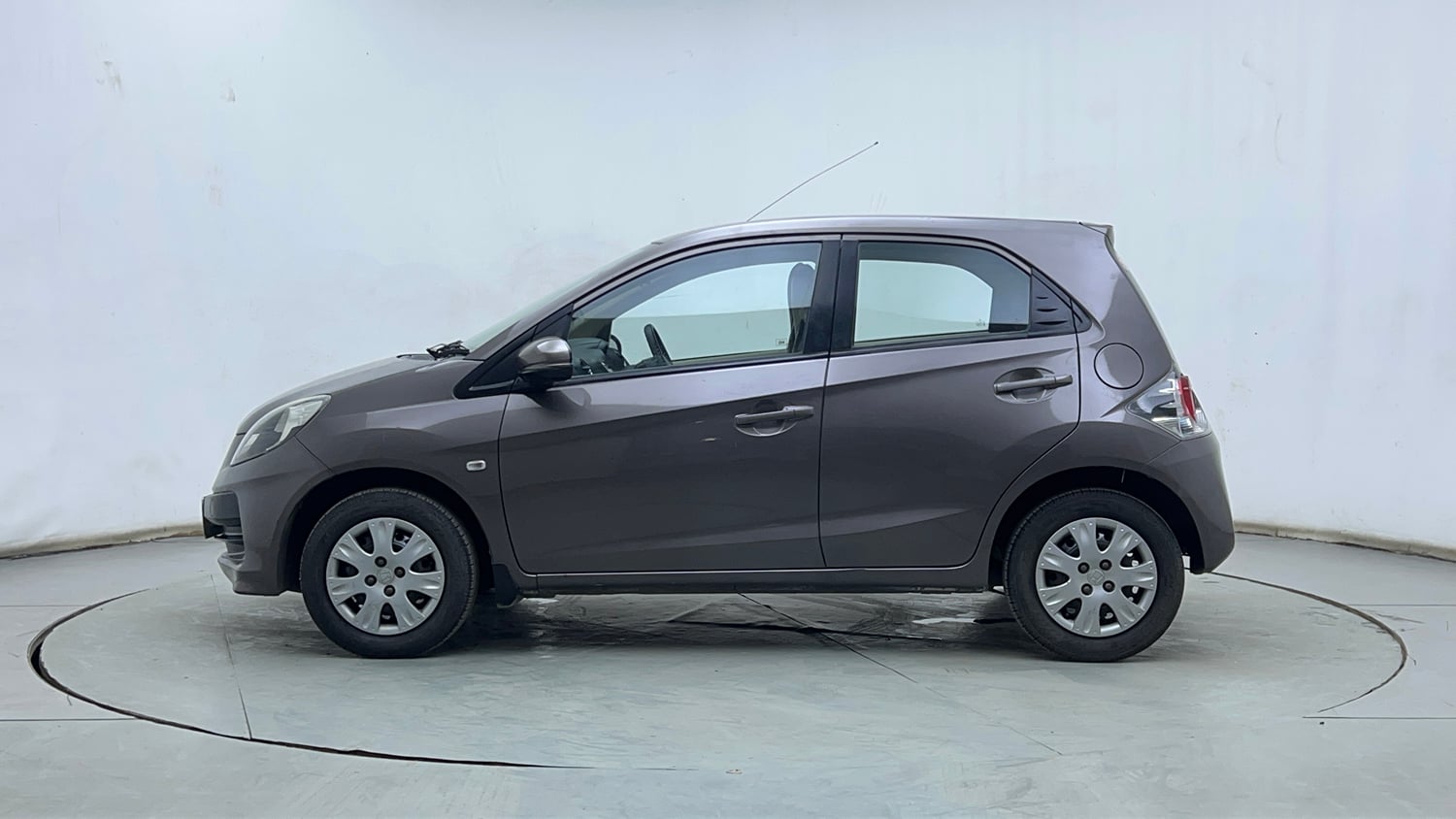 Used 2016 Honda Brio S MT Petrol Manual exterior LEFT SIDE VIEW