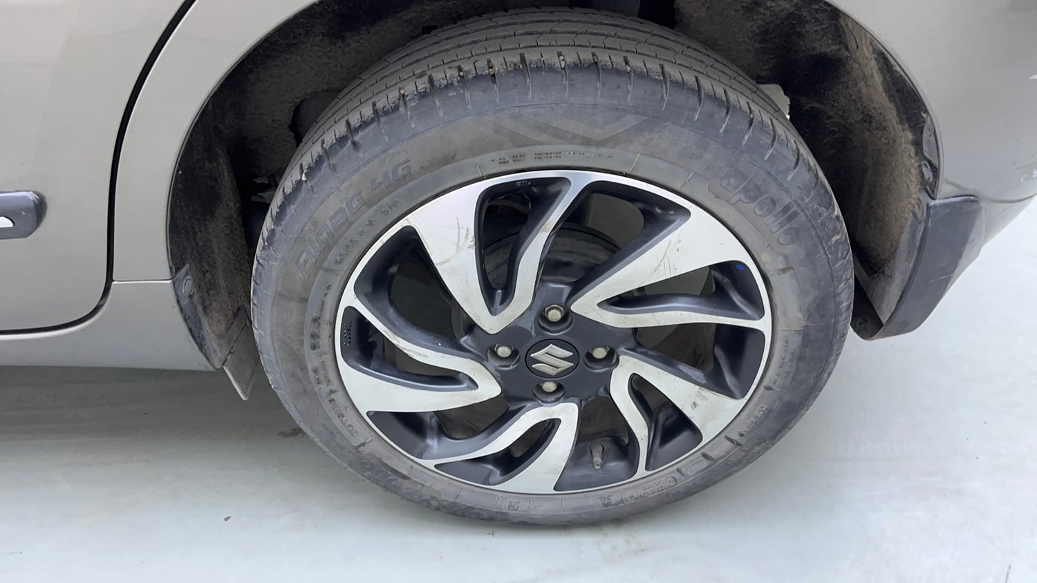 Used 2019 Maruti Suzuki Baleno Zeta Petrol Manual tyres LEFT REAR TYRE RIM VIEW