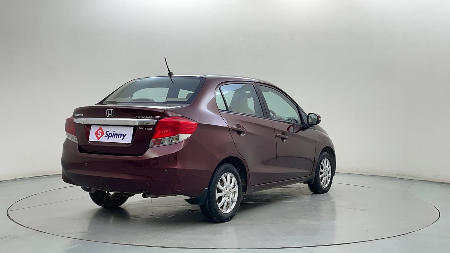 Used 2013 Honda Amaze 1.2 VX i-VTEC Petrol Manual exterior RIGHT REAR CORNER VIEW