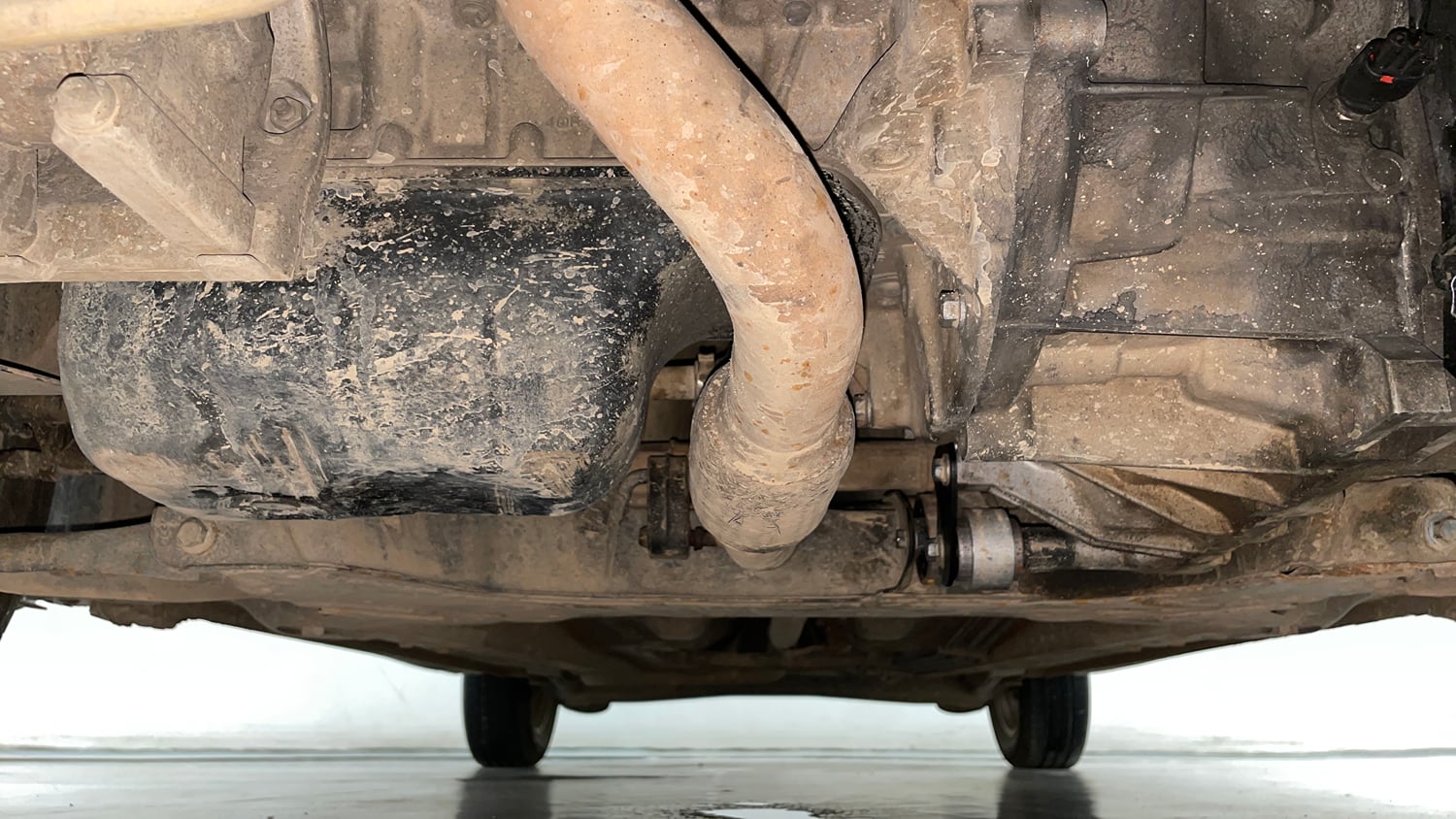 Used 2015 Ford Figo Titanium1.5 TDCi Diesel Manual extra FRONT LEFT UNDERBODY VIEW