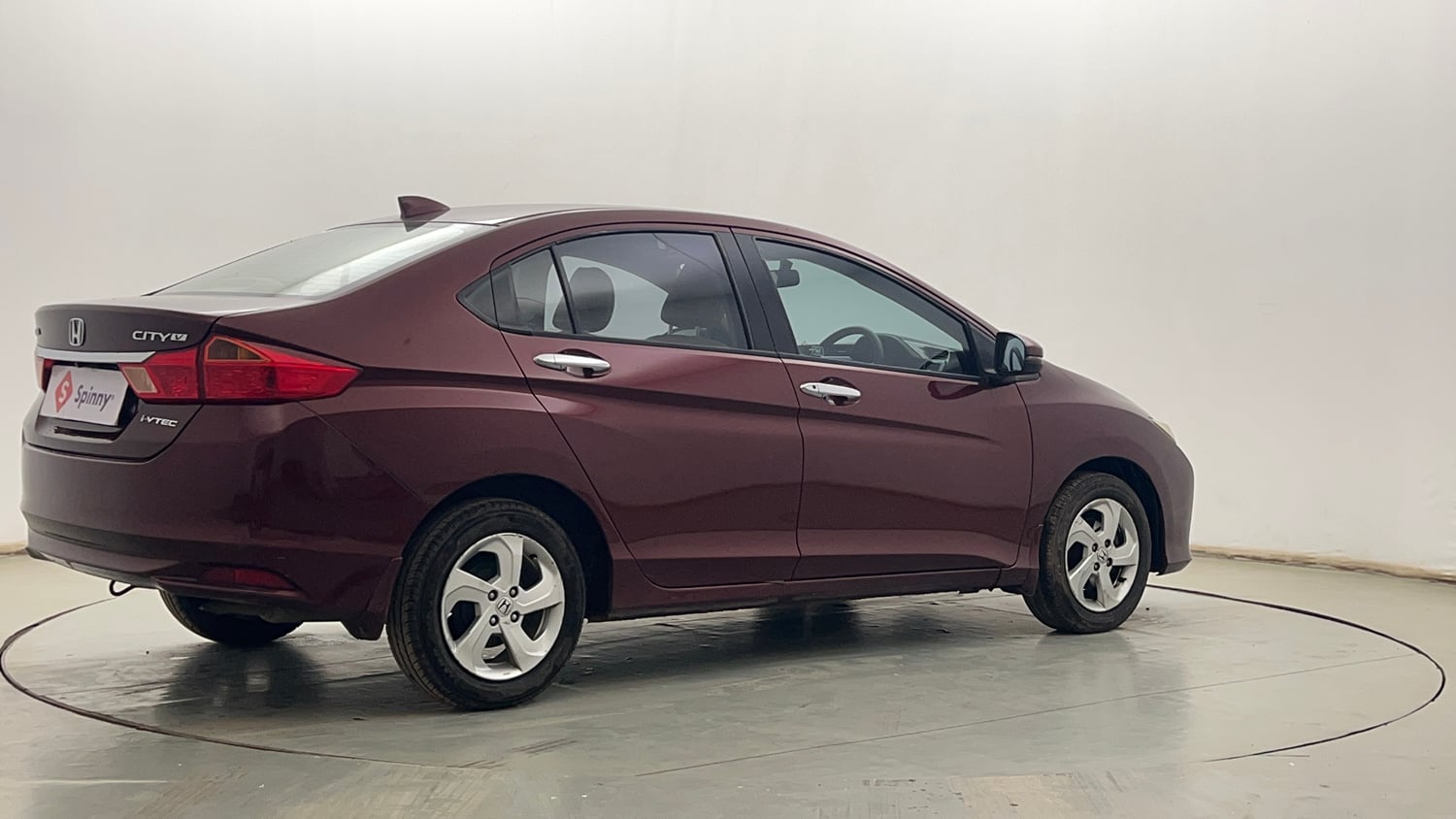 Used 2015 Honda City V Petrol Manual exterior RIGHT REAR CORNER VIEW