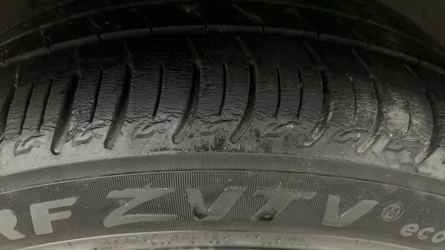 Used 2020 Tata Altroz XZ Petrol Petrol Manual tyres RIGHT FRONT TYRE TREAD VIEW