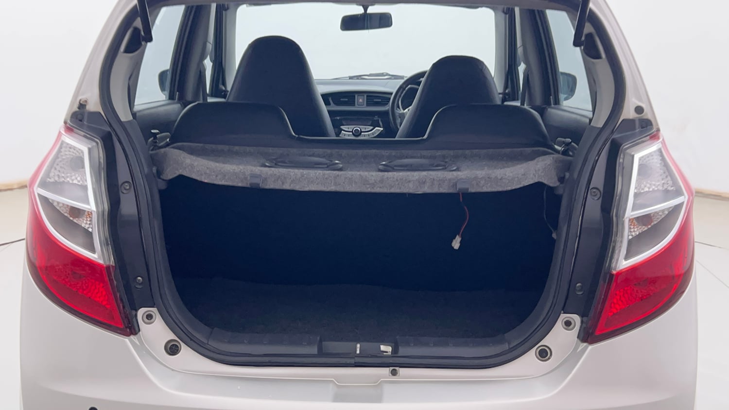 Used 2017 Maruti Suzuki Alto K10 VXi (O) Petrol Manual interior DICKY INSIDE VIEW