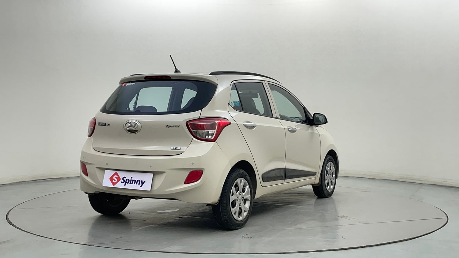 Used 2013 Hyundai Grand i10 Sportz 1.2 Kappa VTVT Petrol Manual exterior RIGHT REAR CORNER VIEW