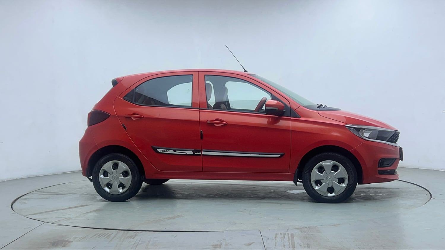 Used 2021 Tata Tiago XT Petrol Manual exterior RIGHT SIDE VIEW