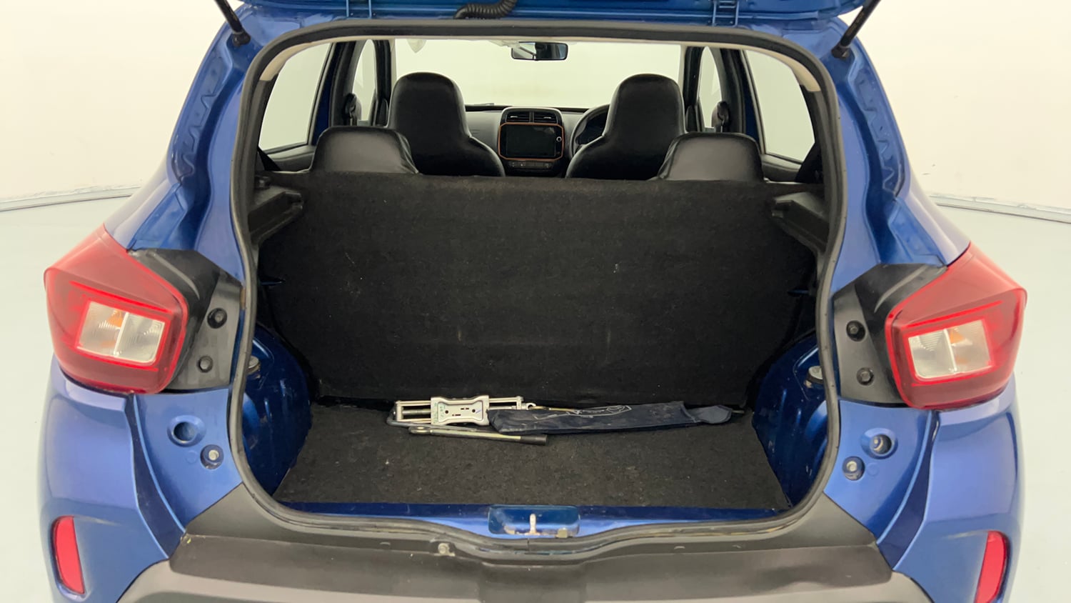 Used 2022 Renault Kwid CLIMBER 1.0 (O) Petrol Manual interior DICKY INSIDE VIEW