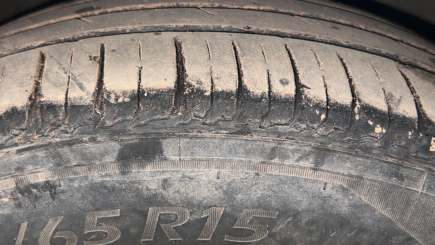 Used 2018 Honda City V CVT Petrol Petrol Automatic tyres RIGHT FRONT TYRE TREAD VIEW