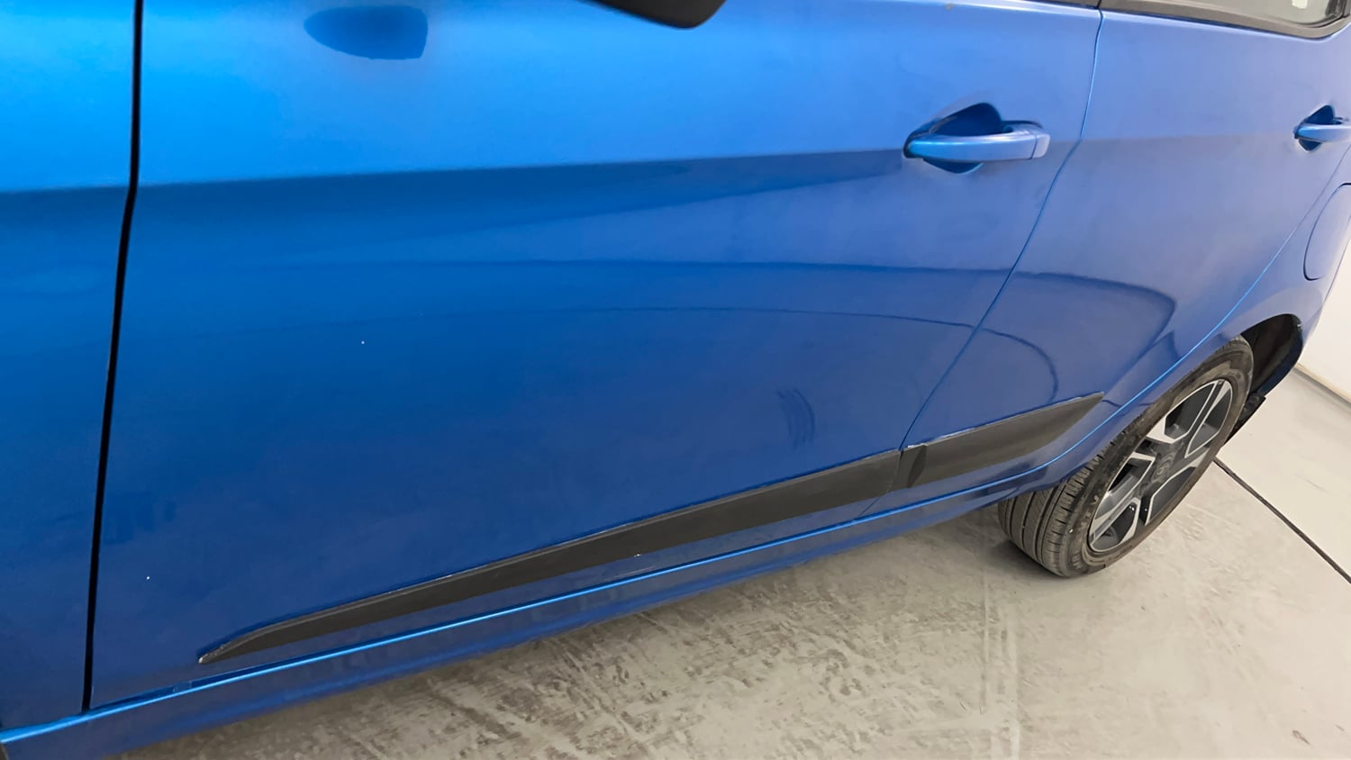 Used 2019 Tata Tiago Revotron XZ Plus Petrol Manual dents MINOR SCRATCH