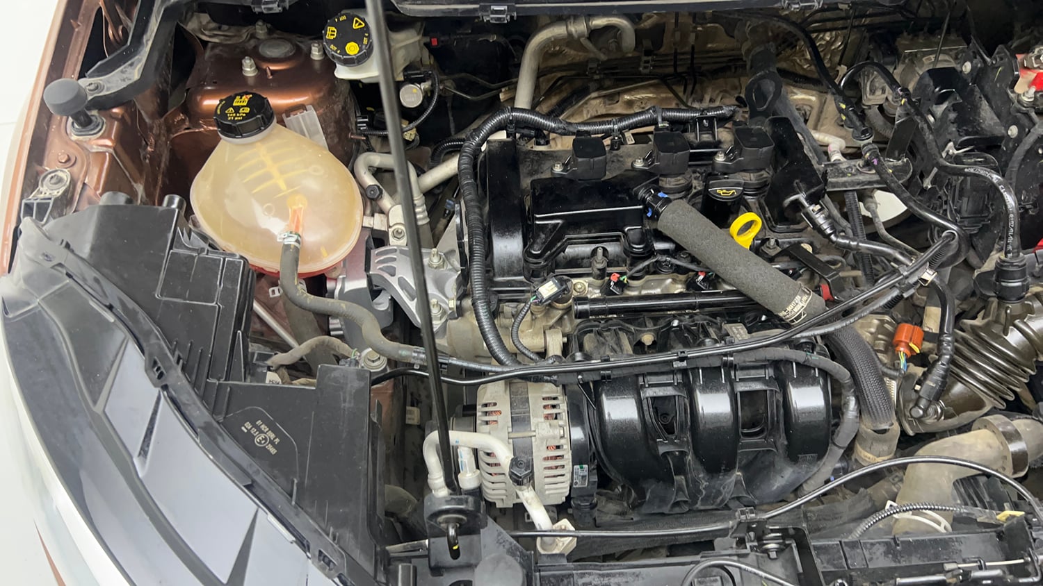 Used 2019 Ford EcoSport Titanium 1.5L Ti-VCT Petrol Manual engine ENGINE RIGHT SIDE VIEW
