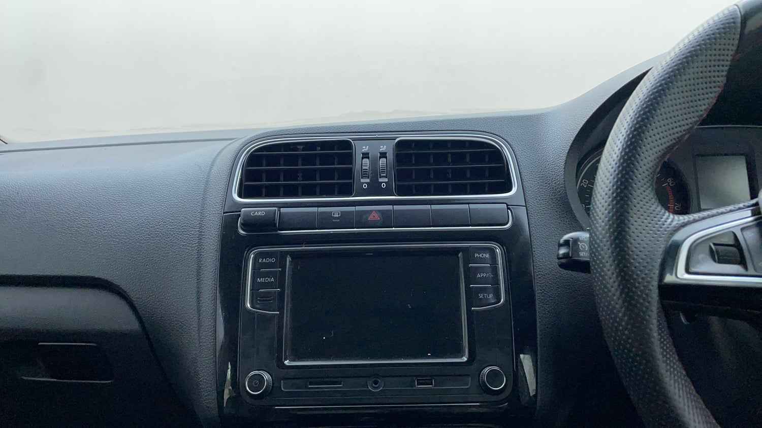 Used 2018 Skoda Rapid Style 1.6 MPI AT Petrol Automatic top_features Integrated (in-dash) music system