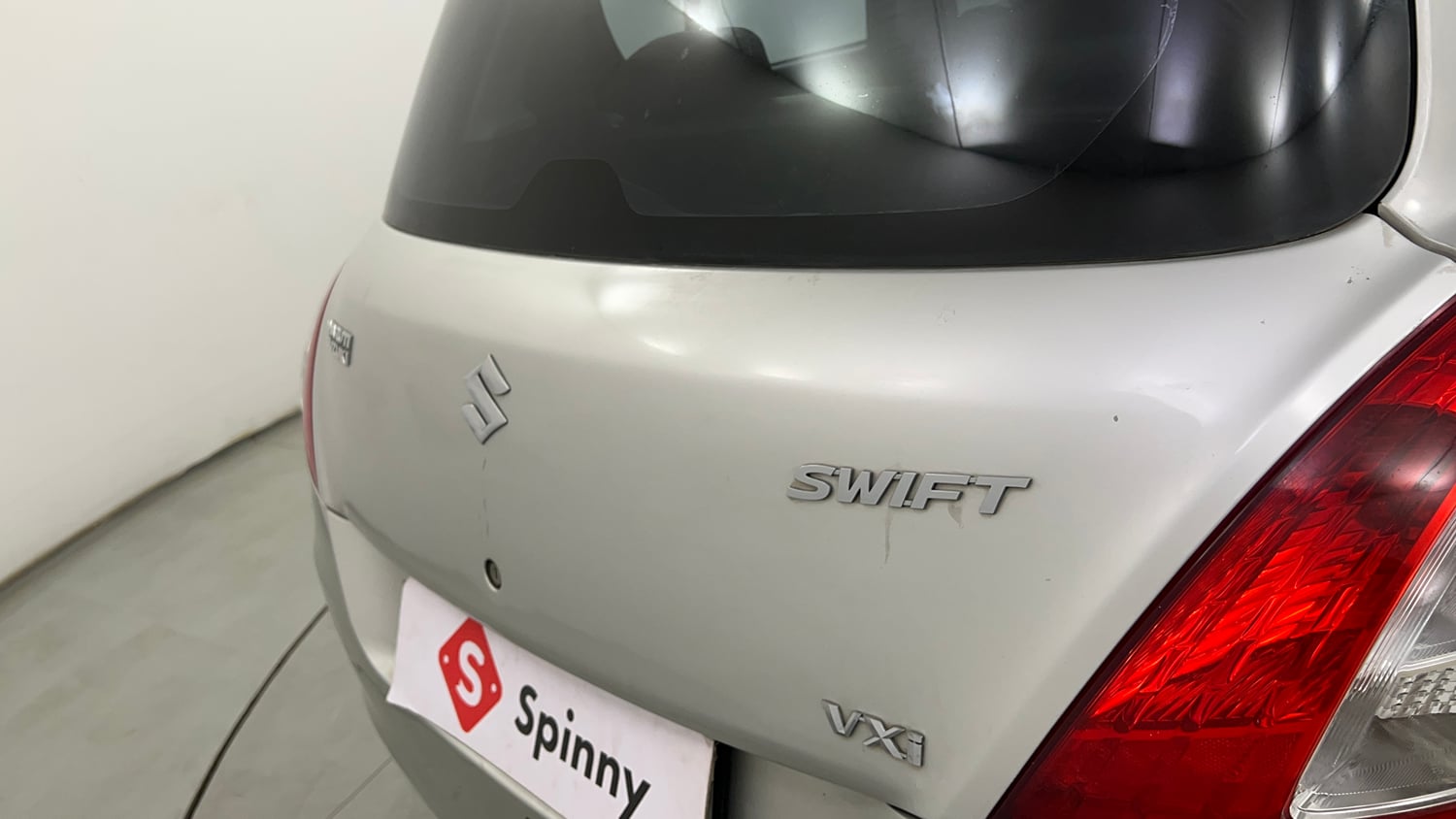 Used 2013 Maruti Suzuki Swift VXi Petrol Manual dents MINOR DENT