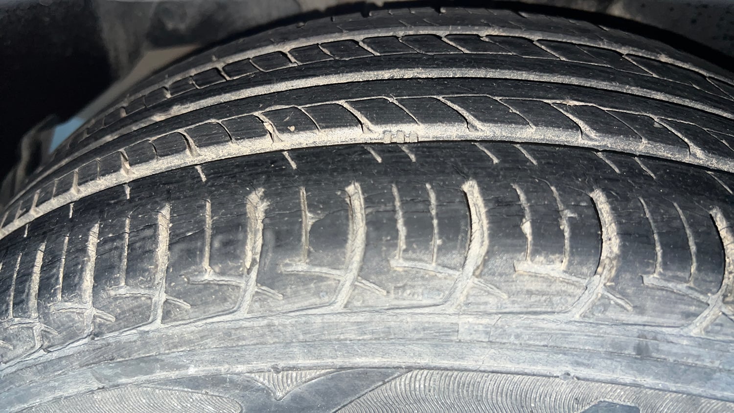 Used 2018 Maruti Suzuki Ertiga VXI Petrol Manual tyres RIGHT REAR TYRE TREAD VIEW