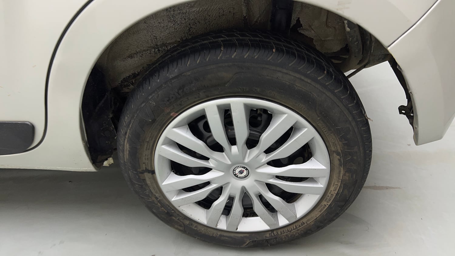 Used 2024 Maruti Suzuki Wagon R VXI 1.0 CNG Cng Manual tyres LEFT REAR TYRE RIM VIEW