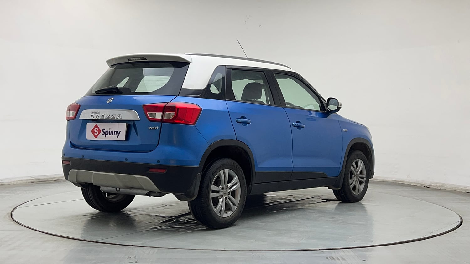 Used 2017 Maruti Suzuki Vitara Brezza ZDi+ Dual Tone Diesel Manual exterior RIGHT REAR CORNER VIEW