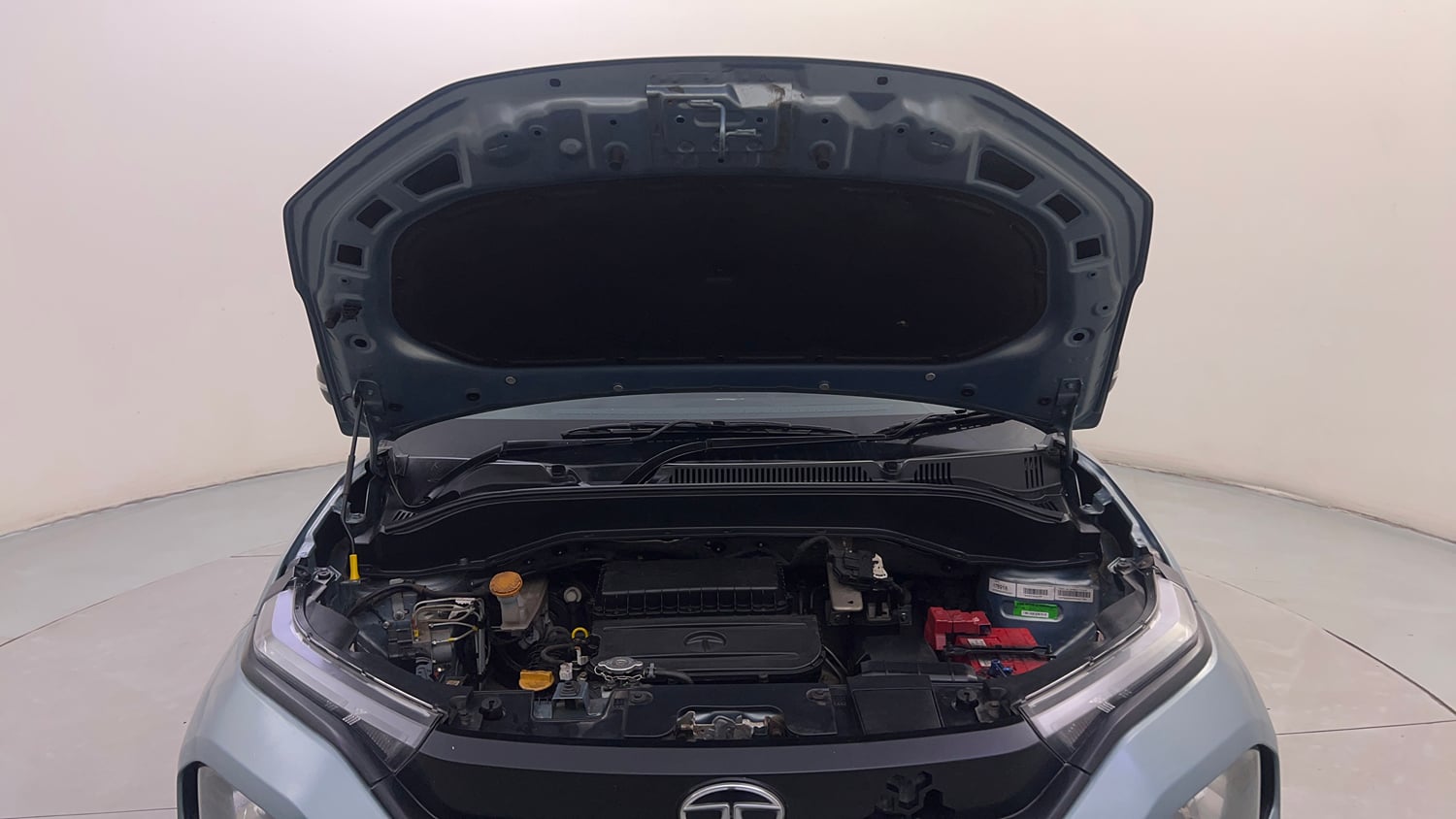Used 2022 Tata Punch Adventure MT Petrol Manual engine ENGINE & BONNET OPEN FRONT VIEW