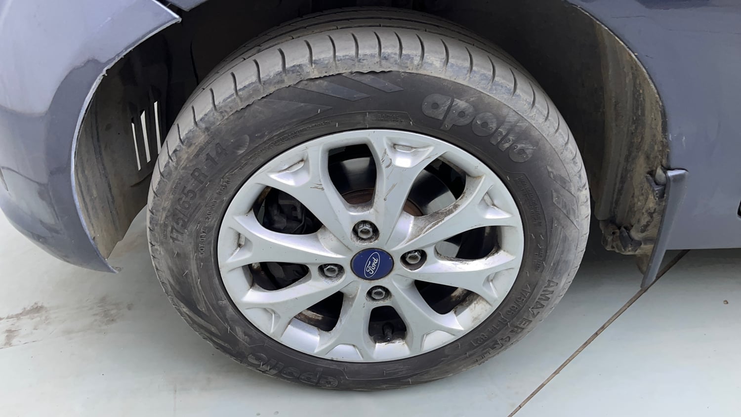 Used 2014 Ford Figo Duratorq Diesel Titanium 1.4 Diesel Manual tyres LEFT FRONT TYRE RIM VIEW