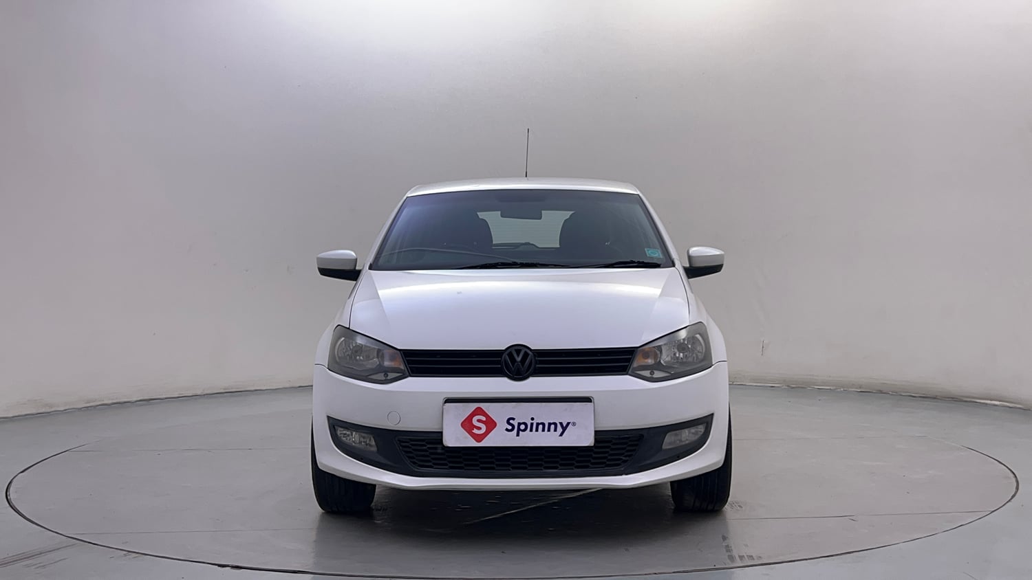 Used 2013 Volkswagen Polo Highline1.2L (P) Petrol Manual exterior FRONT VIEW