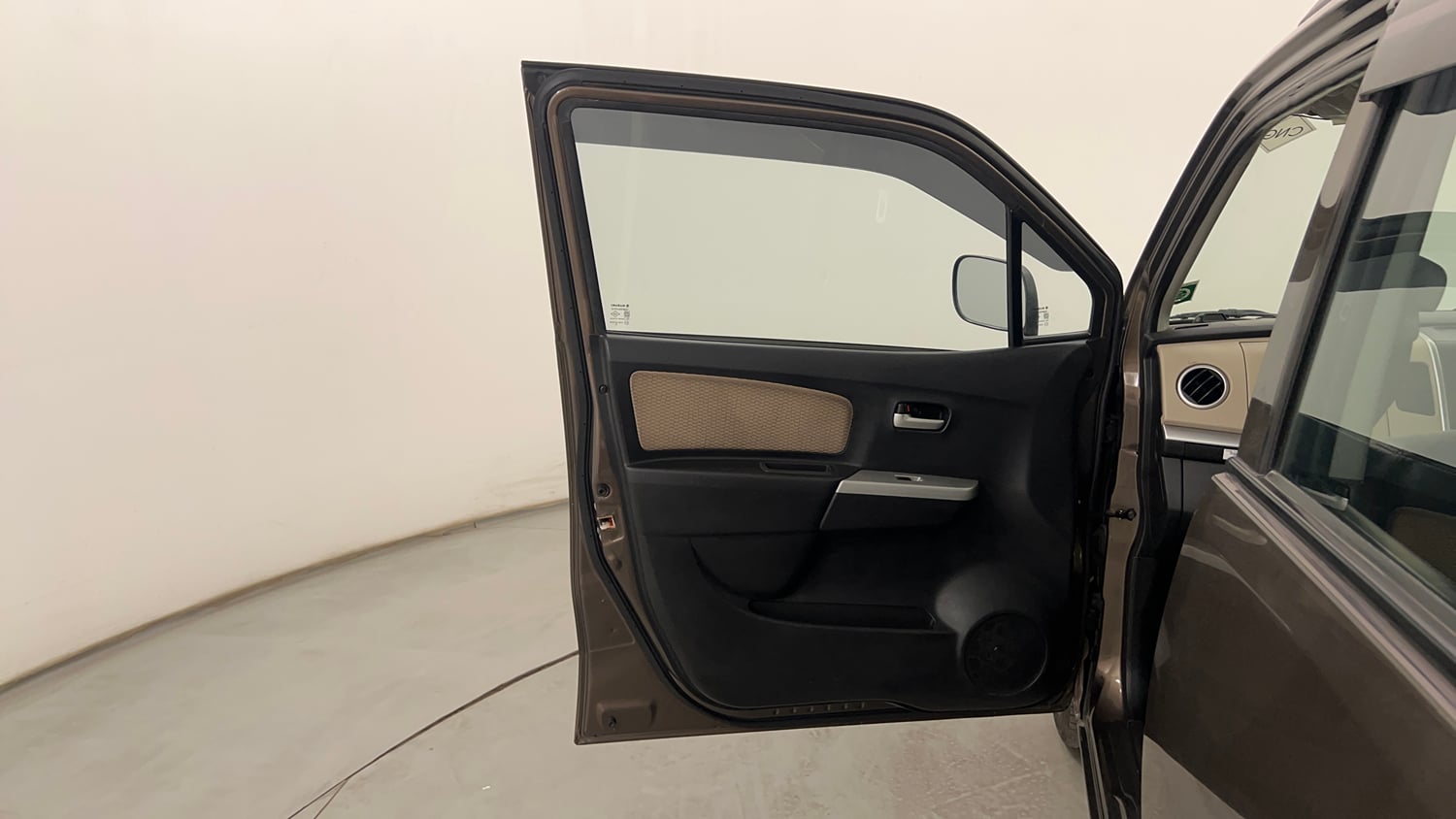 Used 2018 Maruti Suzuki Wagon R LXI CNG (O) Cng Manual interior LEFT FRONT DOOR OPEN VIEW