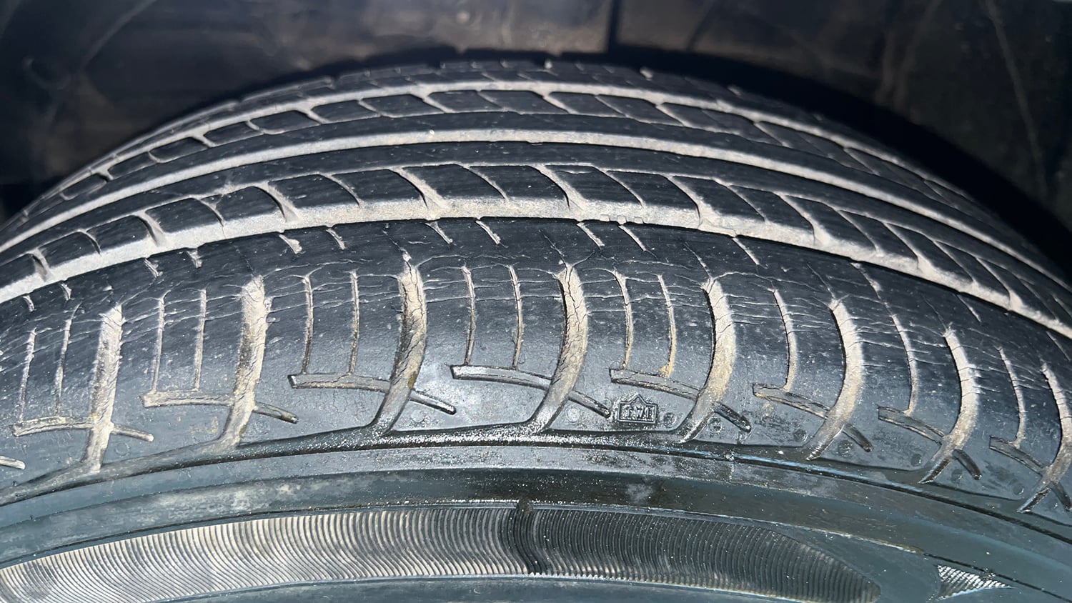 Used 2019 Maruti Suzuki Baleno Delta Petrol Manual tyres LEFT FRONT TYRE TREAD VIEW
