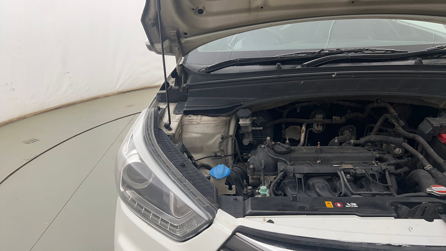 Used 2017 Hyundai Creta SX Plus 1.6 AT Petrol Petrol Automatic engine ENGINE RIGHT SIDE HINGE & APRON VIEW