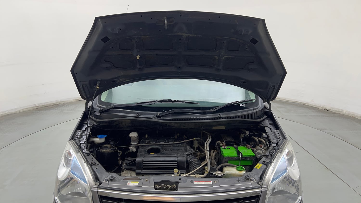Used 2019 Maruti Suzuki Wagon R LXI CNG Cng Manual engine ENGINE & BONNET OPEN FRONT VIEW
