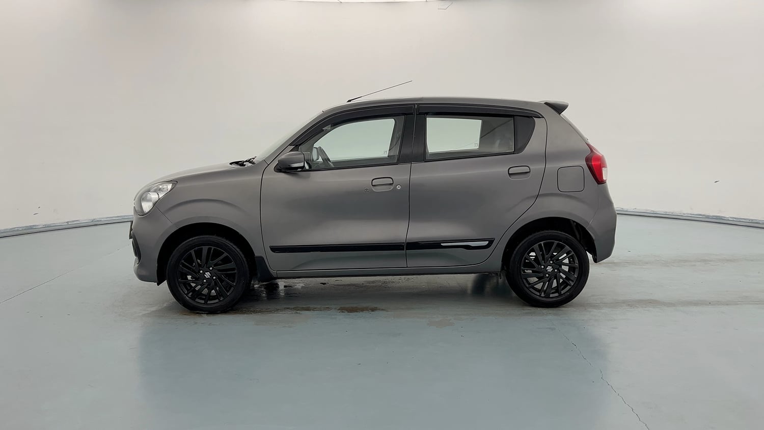 Used 2022 Maruti Suzuki Celerio ZXi Plus Petrol Manual exterior LEFT SIDE VIEW