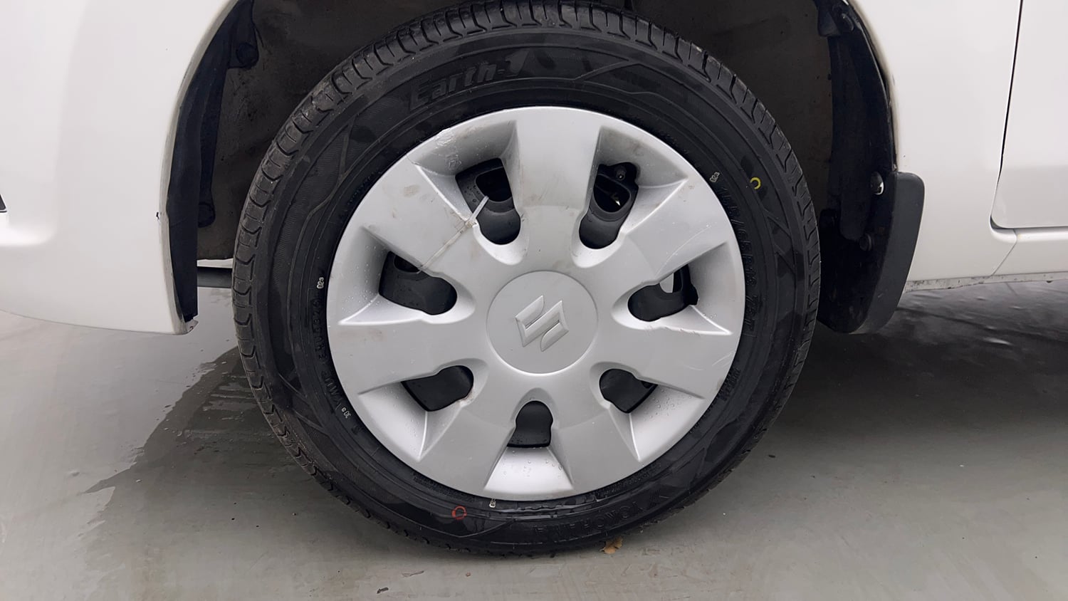 Used 2017 Maruti Suzuki Alto K10 VXi Petrol Manual tyres LEFT FRONT TYRE RIM VIEW