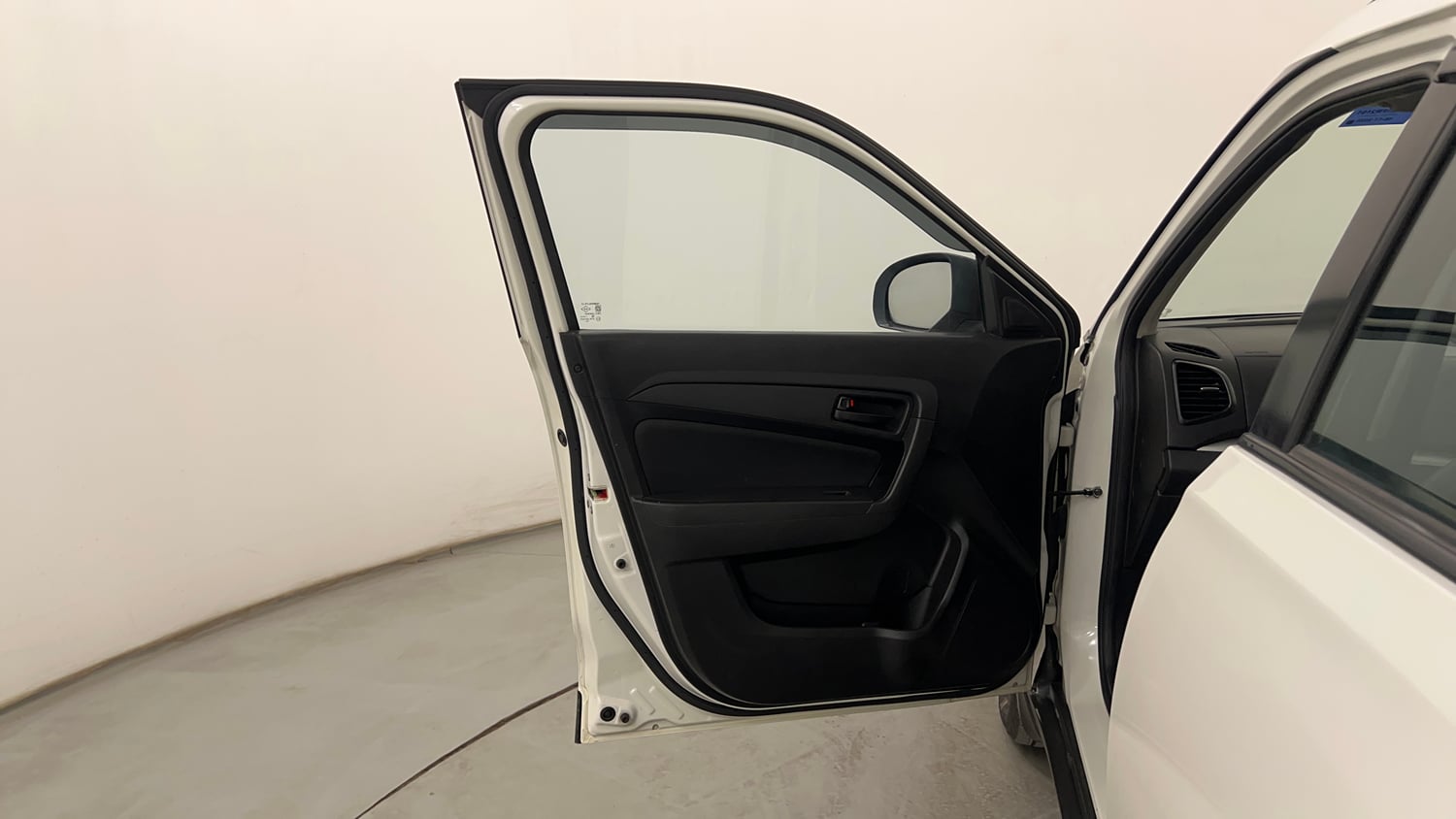 Used 2020 maruti-suzuki Vitara Brezza VXi Petrol Manual interior LEFT FRONT DOOR OPEN VIEW
