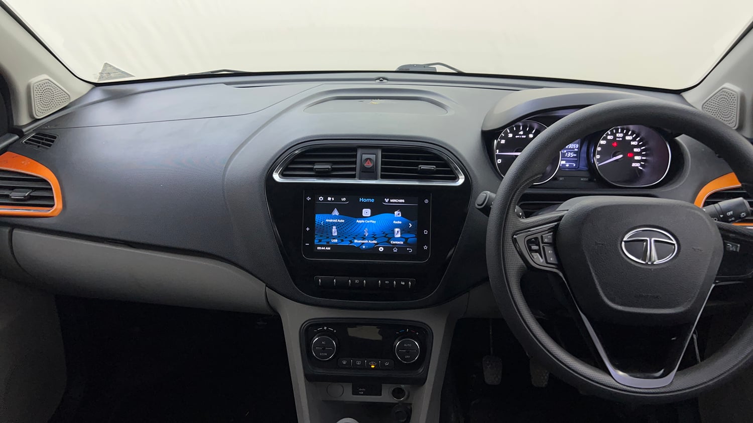 Used 2019 Tata Tiago Revotron XZ Plus Petrol Manual interior MUSIC SYSTEM & AC CONTROL VIEW