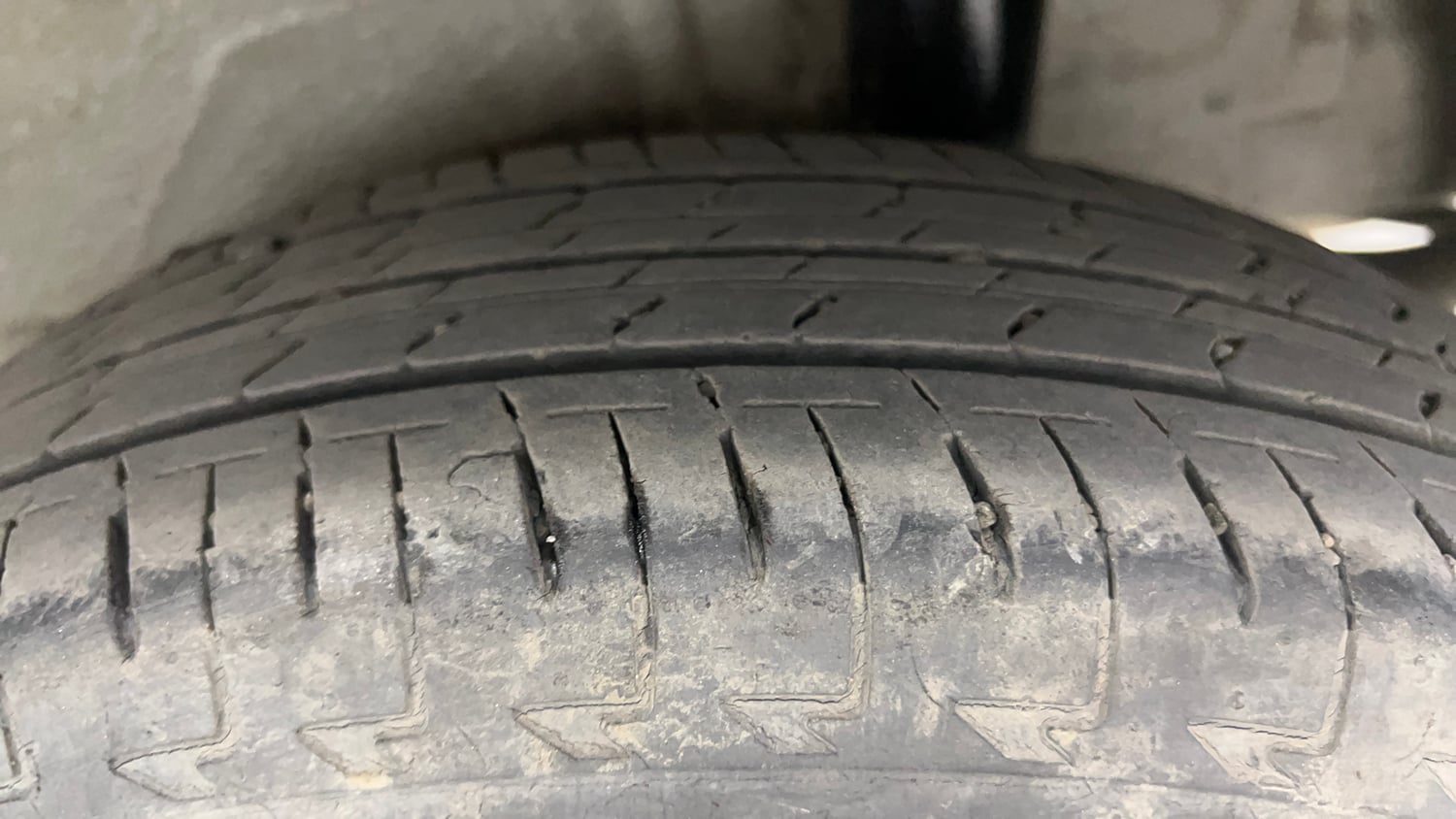 Used 2022 Maruti Suzuki Celerio ZXi AMT Petrol Automatic tyres LEFT REAR TYRE TREAD VIEW