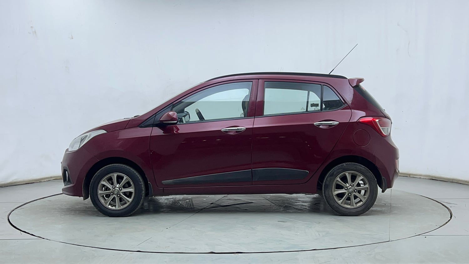 Used 2015 Hyundai Grand i10 Asta 1.2 Kappa VTVT Petrol Manual exterior LEFT SIDE VIEW