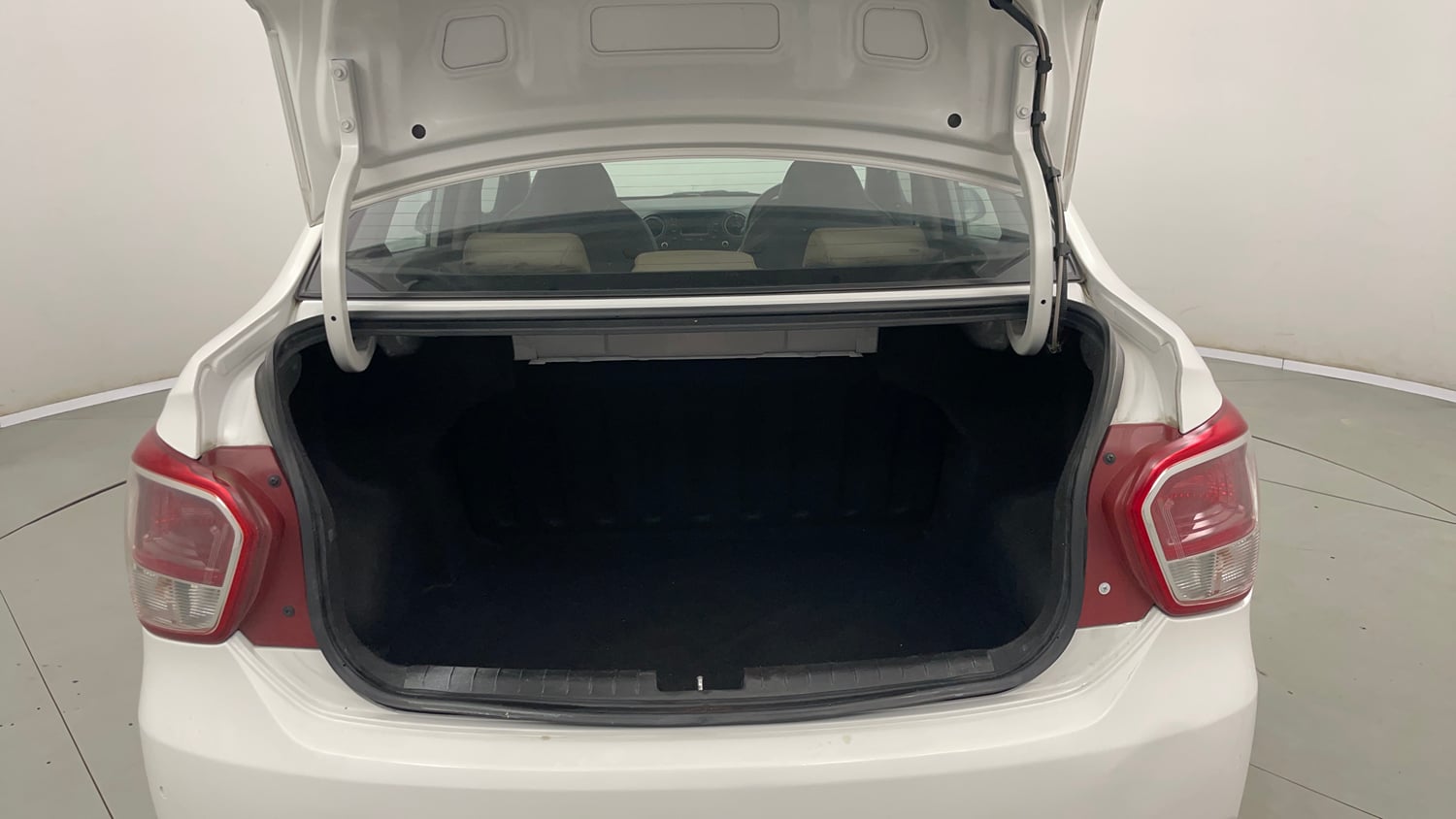 Used 2014 Hyundai Xcent S 1.2 (O) Petrol Manual interior DICKY INSIDE VIEW