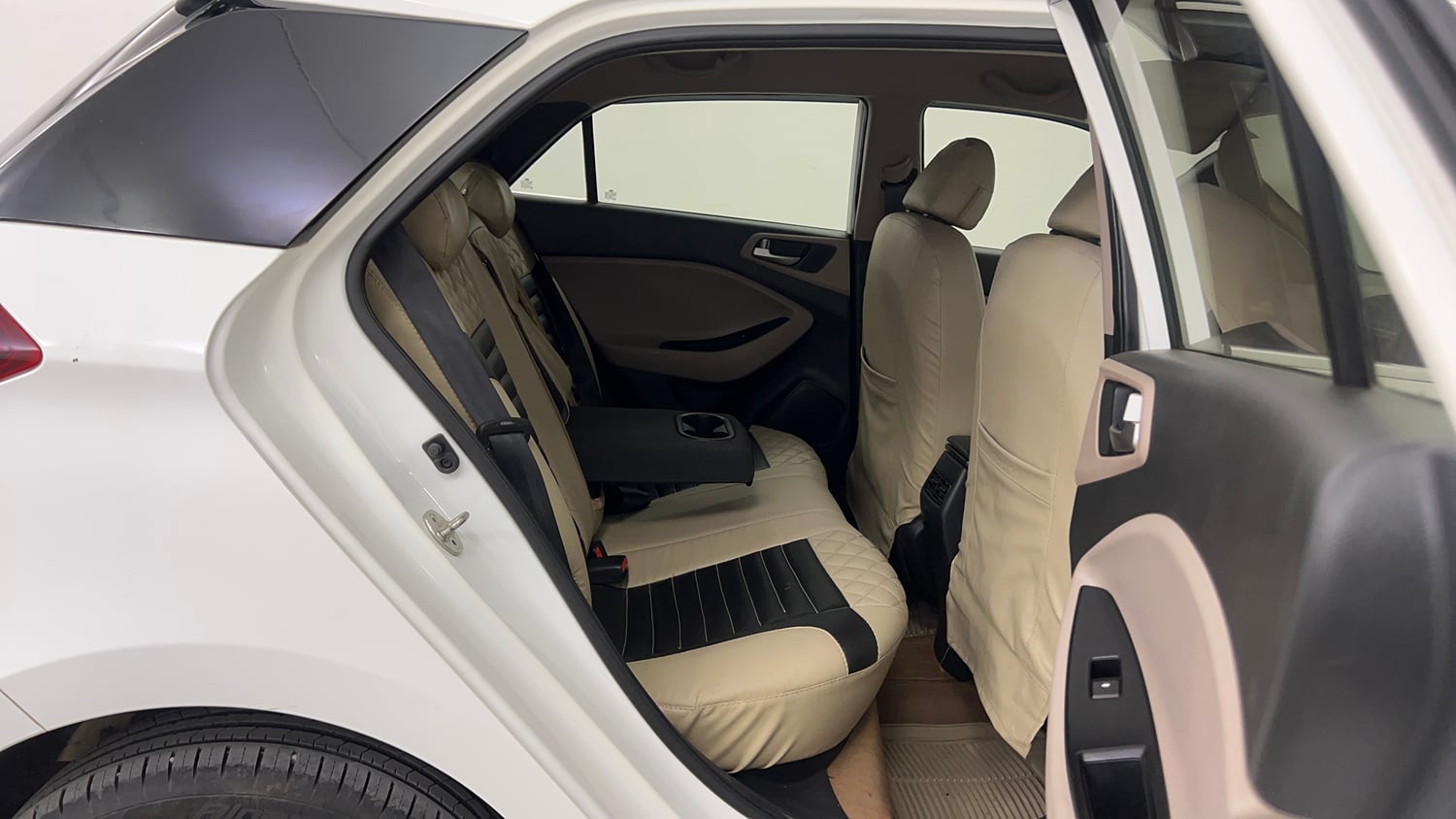 Used 2019 Hyundai Elite i20 Asta 1.2 (O) Petrol Manual interior RIGHT SIDE REAR DOOR CABIN VIEW