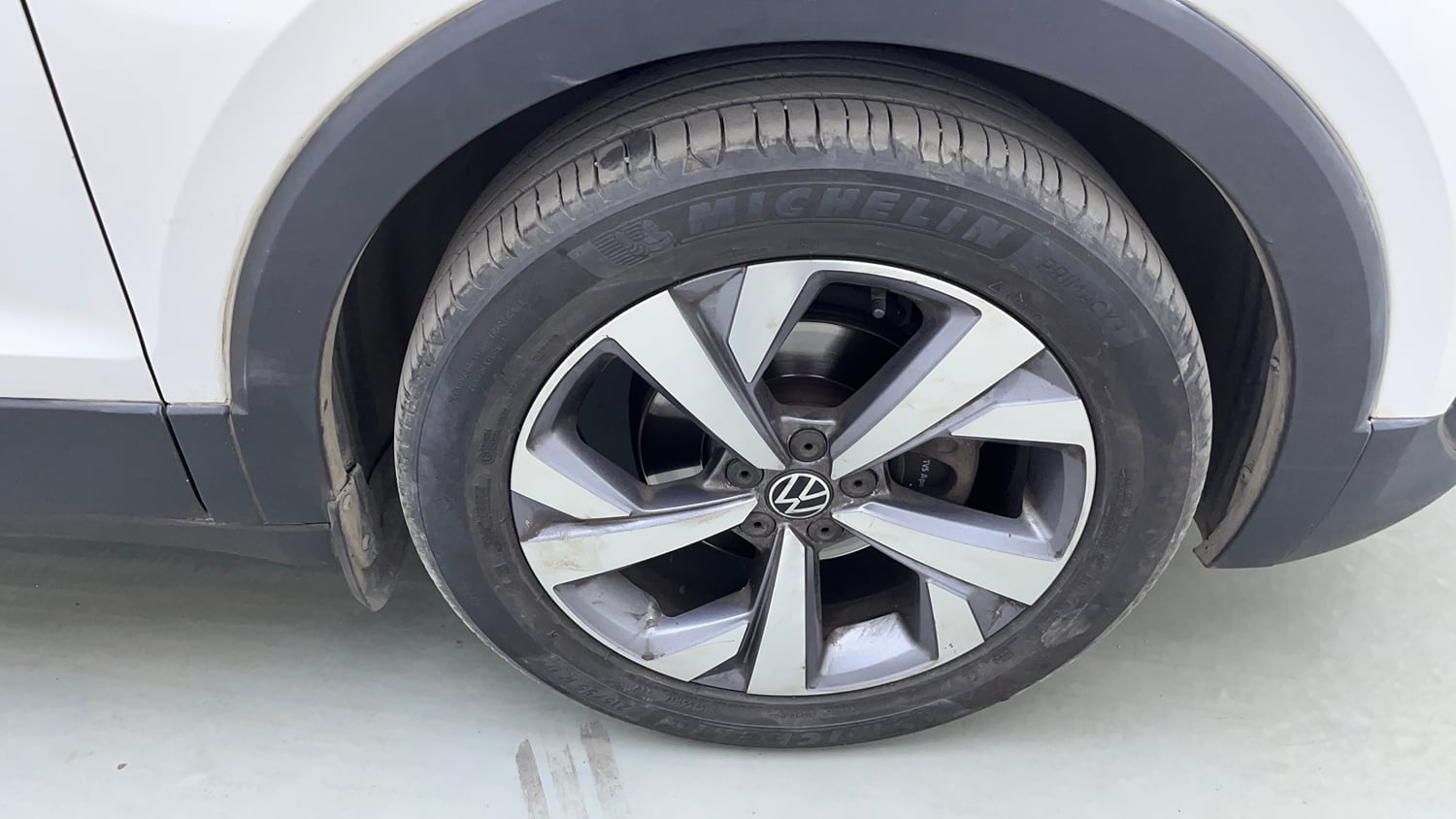 Used 2022 Volkswagen Taigun Topline 1.0 TSI AT Petrol Automatic tyres RIGHT FRONT TYRE RIM VIEW