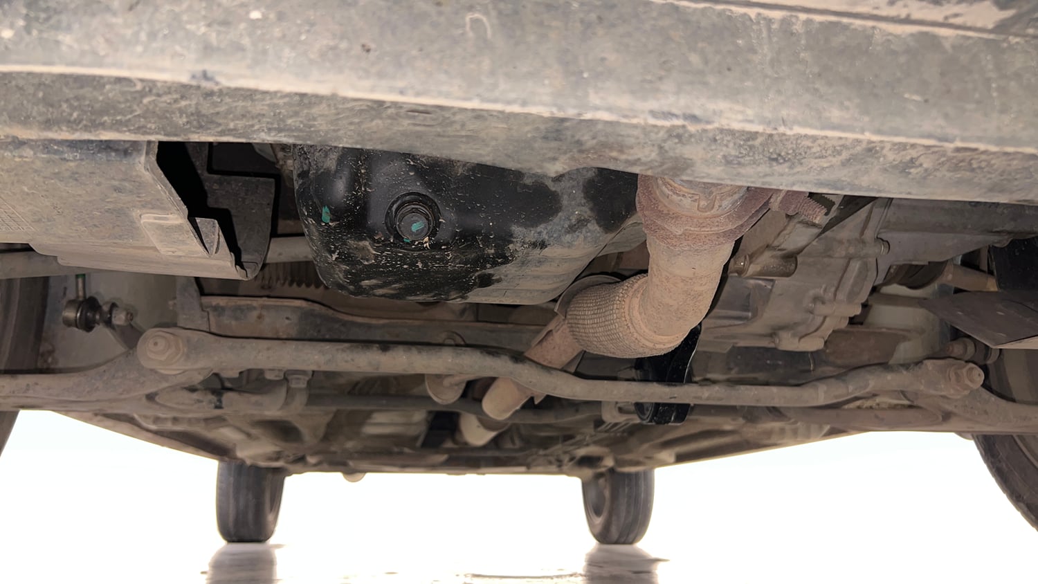 Used 2019 Tata Tiago Revotron XZ Plus Petrol Manual extra FRONT LEFT UNDERBODY VIEW