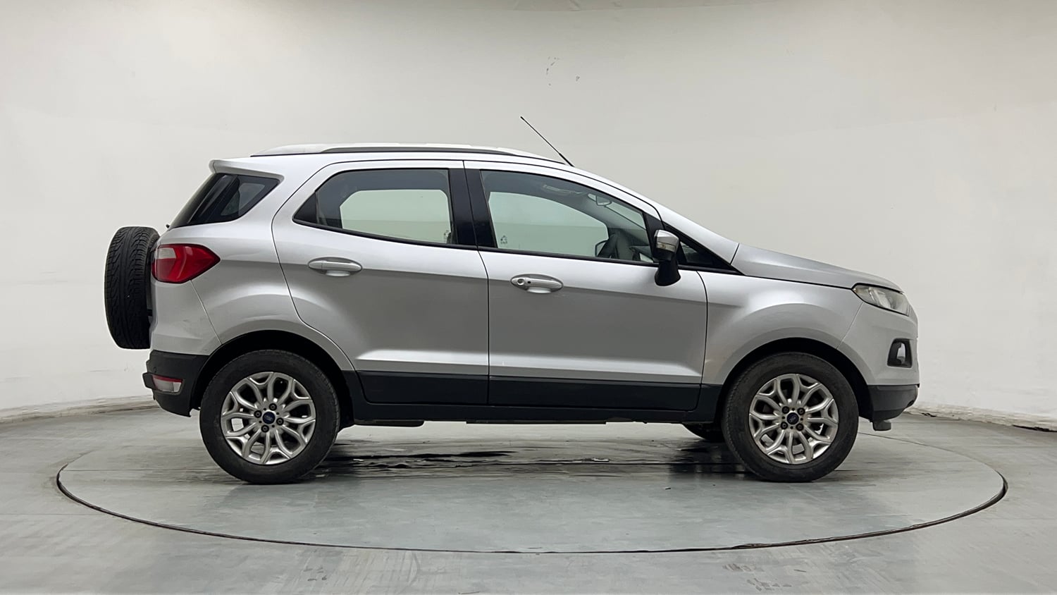 Used 2017 Ford EcoSport Titanium 1.5L Ti-VCT AT Petrol Automatic exterior RIGHT SIDE VIEW
