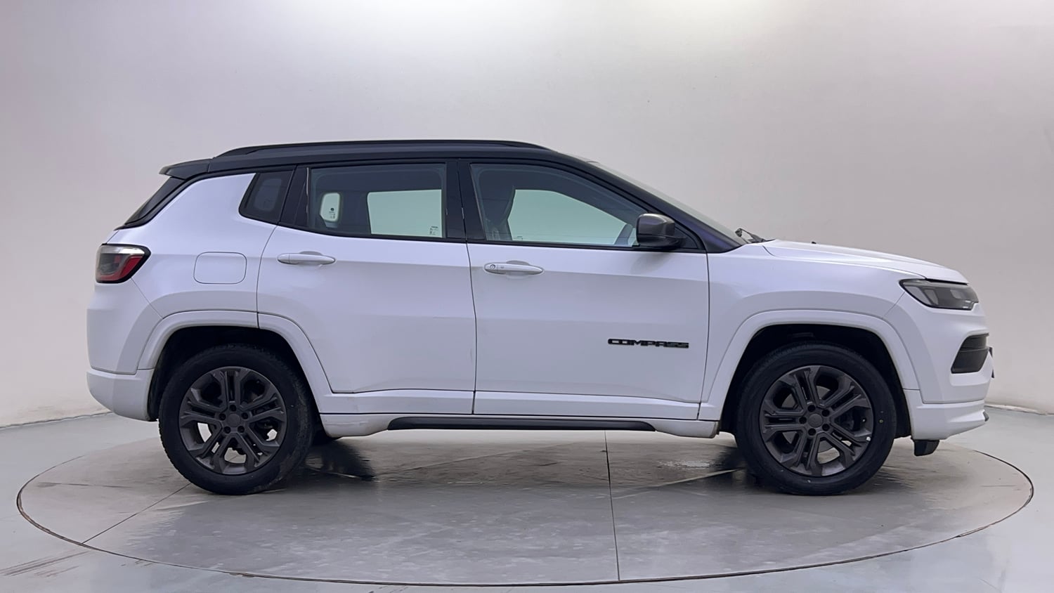 Used 2022 Jeep Compass 5th Anniversary Edition 1.4 Petrol DCT Petrol Automatic exterior RIGHT SIDE VIEW