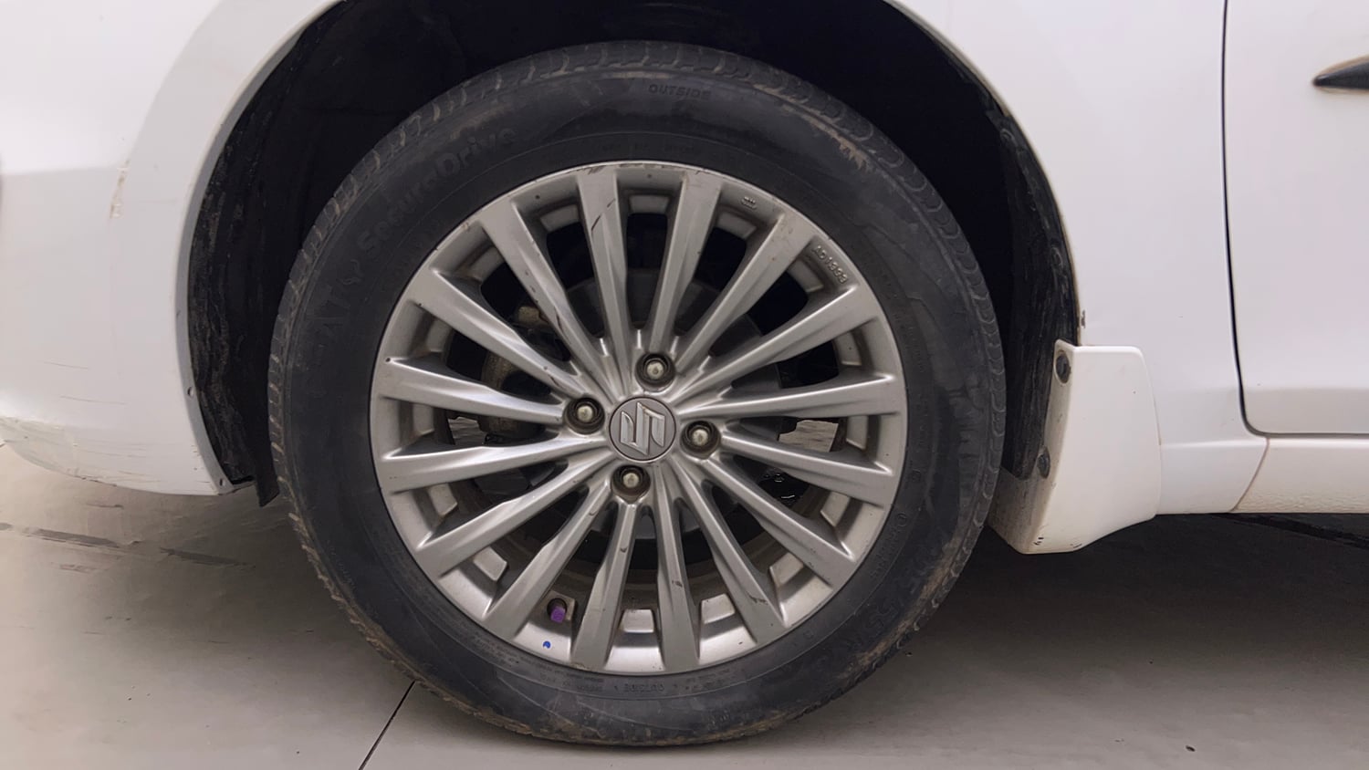 Used 2016 Maruti Suzuki Ciaz ZDi+ SHVS Diesel Manual tyres LEFT FRONT TYRE RIM VIEW