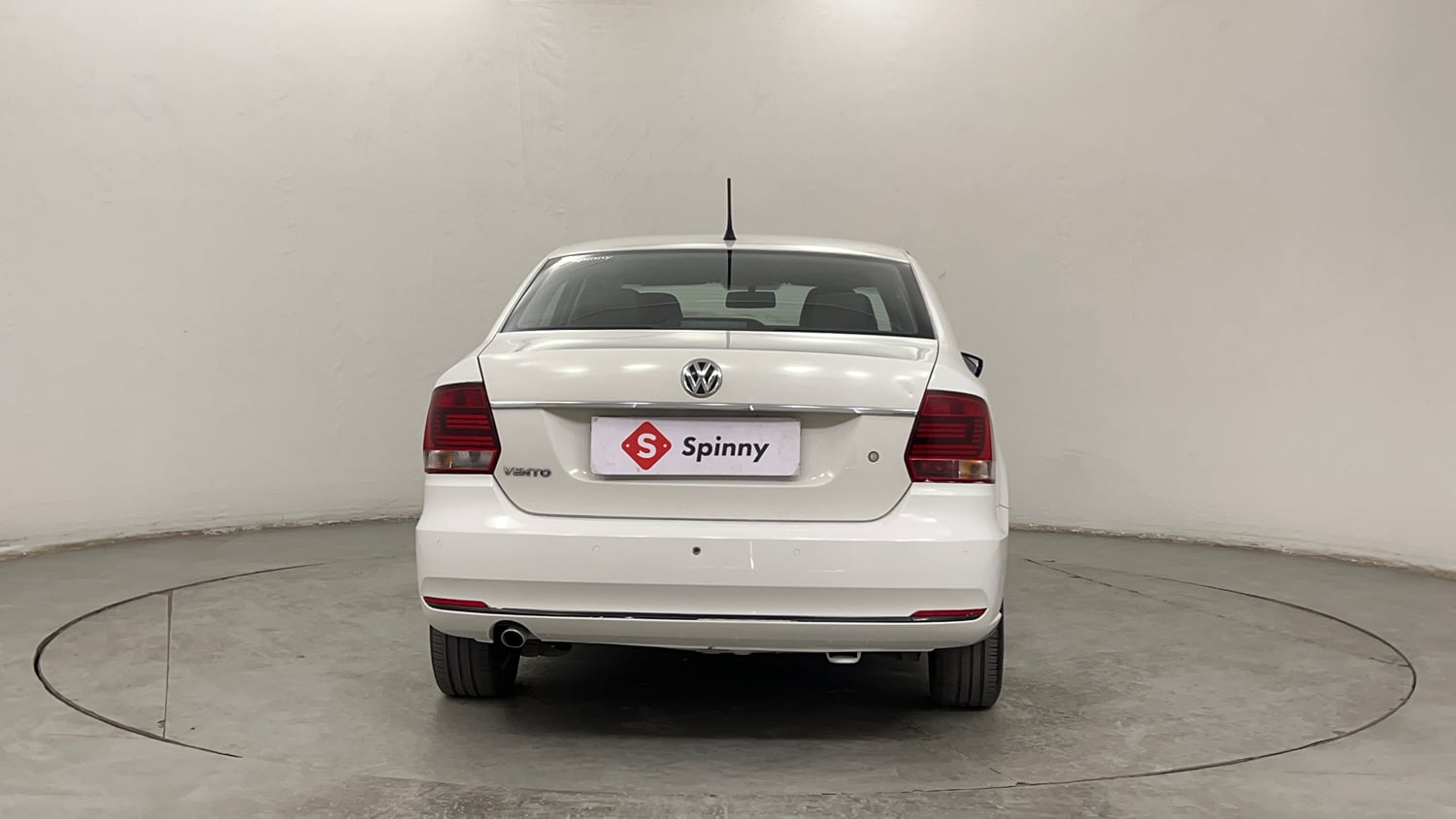Used 2015 Volkswagen Vento Comfortline Petrol Petrol Manual exterior BACK VIEW