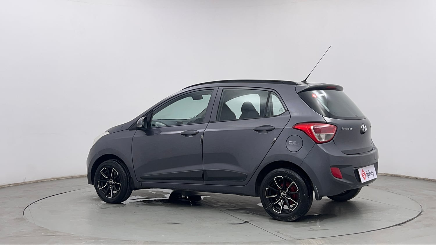 Used 2015 Hyundai Grand i10 Sportz 1.2 Kappa VTVT Petrol Manual exterior LEFT REAR CORNER VIEW
